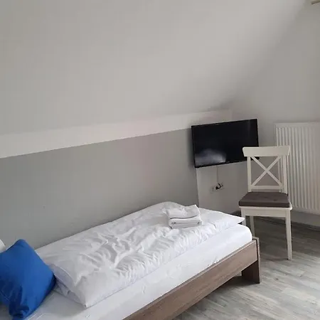With 2 Bedrooms * 施托尔彭